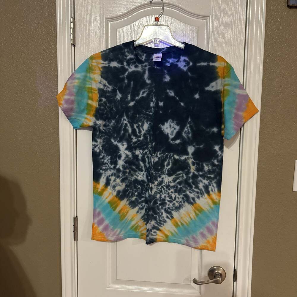 Multi color Tie-Dye Tee men’s size Large